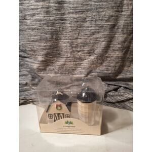 BARN AND SILO SALT AND PEPPER SHAKER